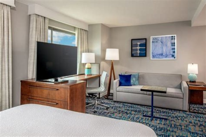Discover The Comfort And Convenience Of Radisson Hotel Milwaukee West