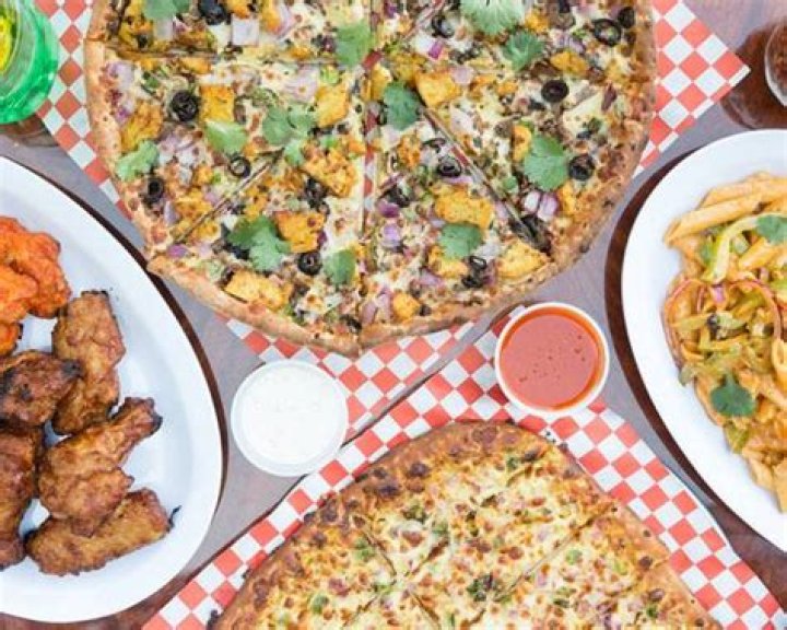 Discovering Chicago Pizza With A Twist: A Culinary Adventure