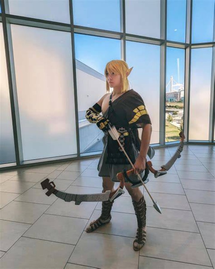 Do you like cosplaying? r/ThroughTheFly