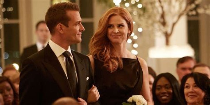 Donna and Harvey in Suits