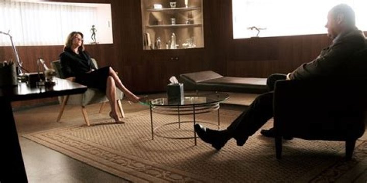 Dr. Melfi and Tony in therapy session in The Sopranos