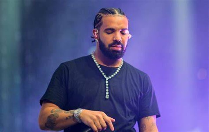 Drake's Leak Video Watch the full part two clip of the rapper playing
