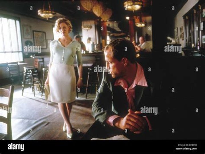 Elizabeth Shue in Palmetto. Goodness! Elisabeth shue, Beautiful