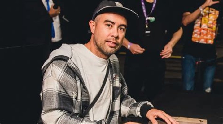 Eric Koston Net worth, Age: Wife, Bio-Wiki, Kids, Weight