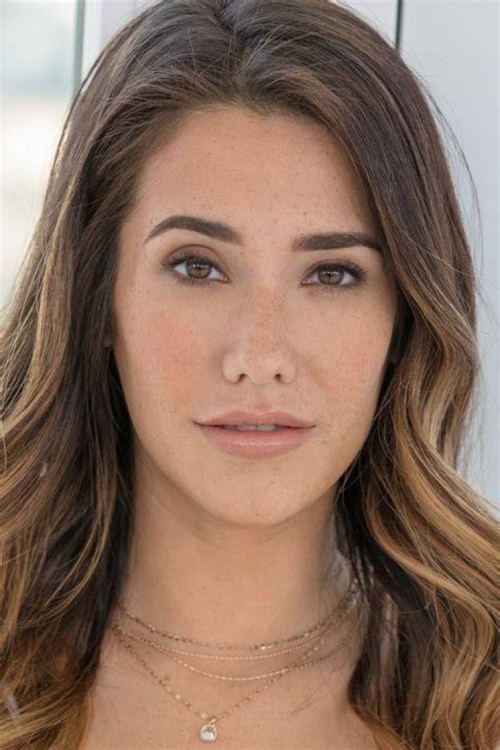 Eva Lovia Profile Images &mdash; The Movie Database (TMDB)