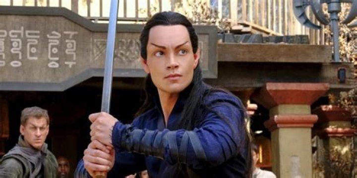 Evan Evangora as Elnor