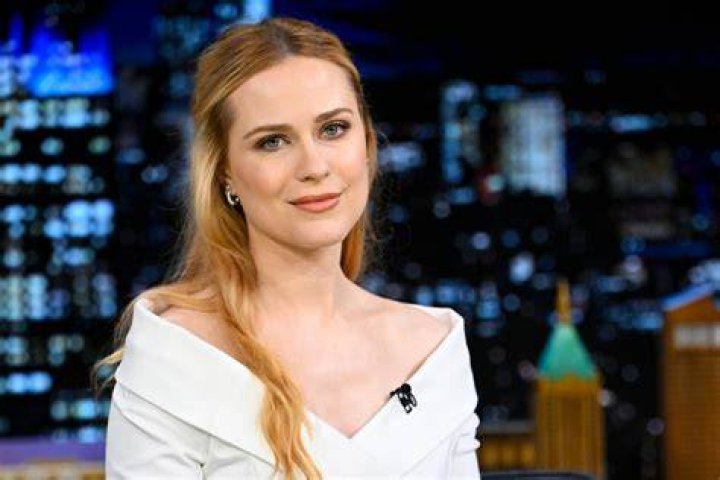 Evan Rachel Wood as Sweet But Psycho in Just Dance: The Movie