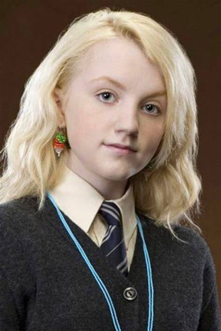 Evanna Lynch as Luna Lovegood Wearing Spectrespecs and Homemade Dirigible Plum Earrings