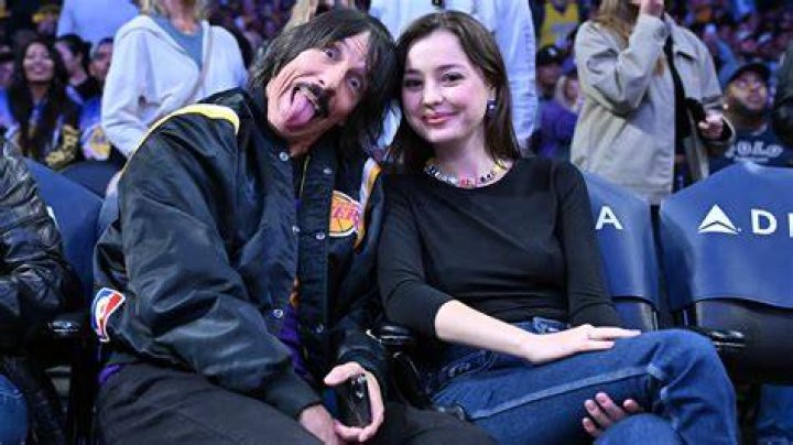 Exploring Anthony Kiedis And His 20-Year-Old Girlfriend: A Deep Dive
