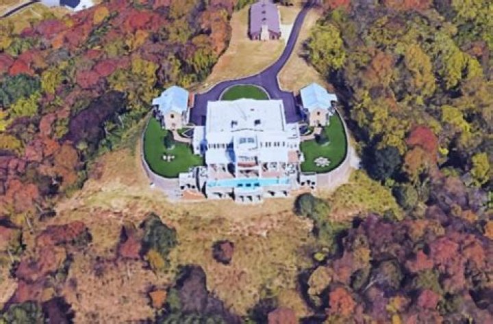 Exploring Jason Priestley's Nashville Home: A Celebrity Residence