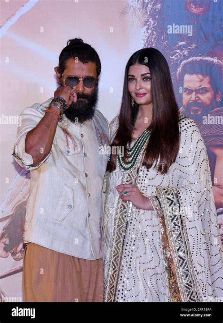 Exploring Vikram Family Pictures: A Glimpse Into Their Lives