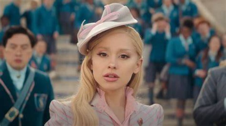 Fan Casting Ariana Grande as Sunshine Corazon in Glee on myCast