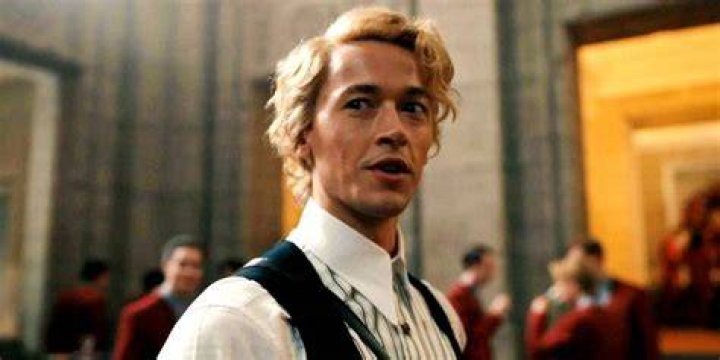 Fan Casting Tom Blyth as President Coriolanus Snow (Young) in The Hunger Games Saga on myCast