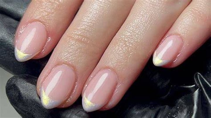 For The Best Of Both Nail Worlds, Try The Glazed Vanilla French Manicure