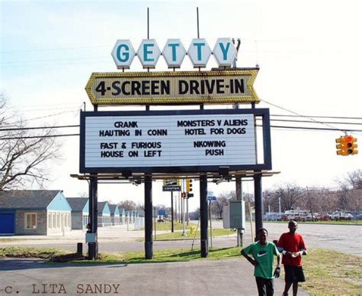 Getty DriveIn Theater Sign Muskegon, Michigan 4/18/09&hellip; Flickr