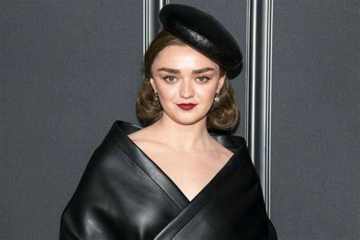 GoT's Maisie Williams' Photos Leaked But ''Not Explicit''