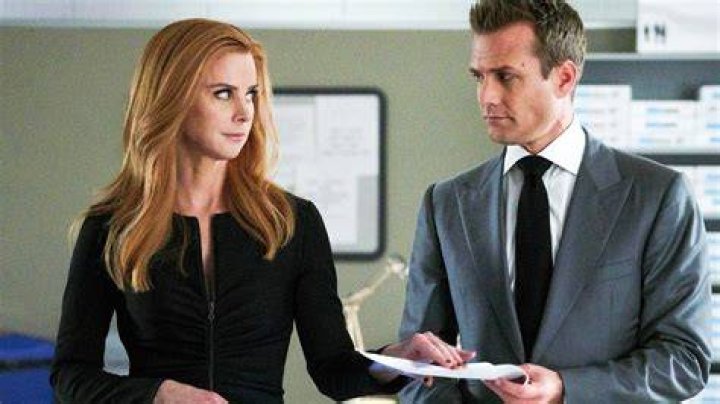 Harvey and Donna looking at each other in Suits