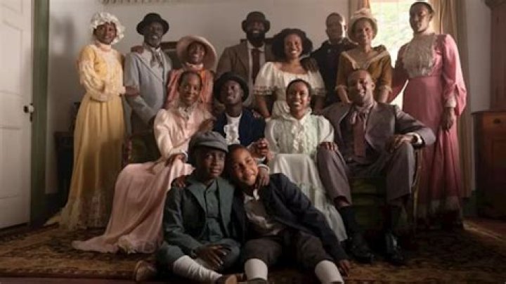 How Black People Came To Believe 4C Was A "Bad Hair" Texture