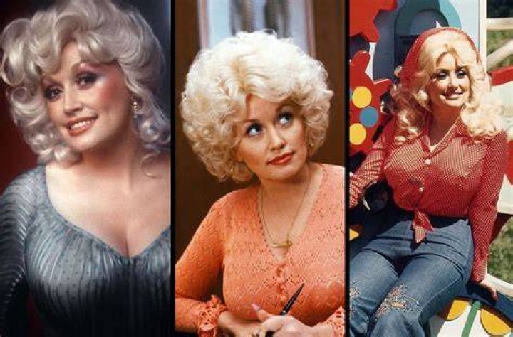 How Dolly Parton&rsquo;s Boobs and Plastic Surgery Impacted Her Career