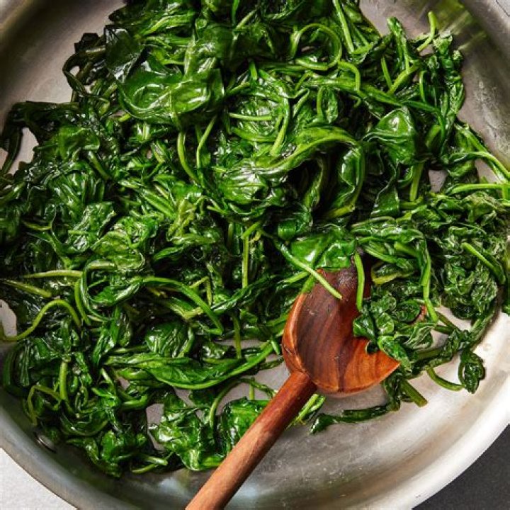 How to cook spinach the South African way