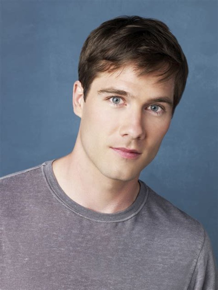 Image of Luke MacFarlane