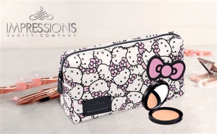 Impressions Vanity Hello Kitty Cosmetic Bag with Faux Leather, Travel