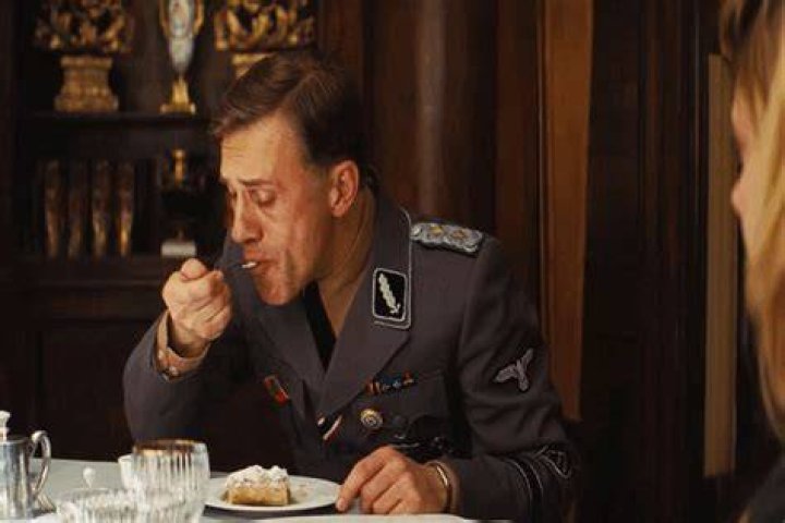 Inglourious Basterds why Hans Landa let Shosanna escape