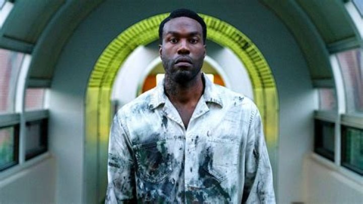 Is Candyman Scary Or Violent? How Many Jump Scares