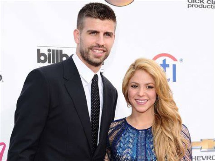 Is Shakira married? Is Shakira married?