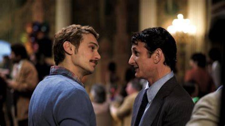James Franco and Sean Penn in Milk