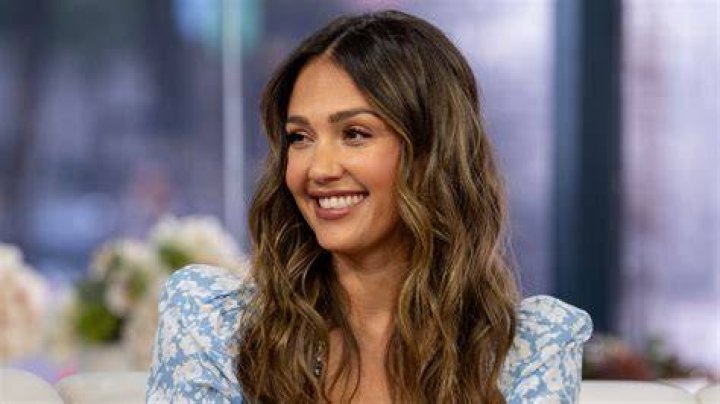 Jason Priestley Reacts to Jessica Alba's Claim About 90210 Rule