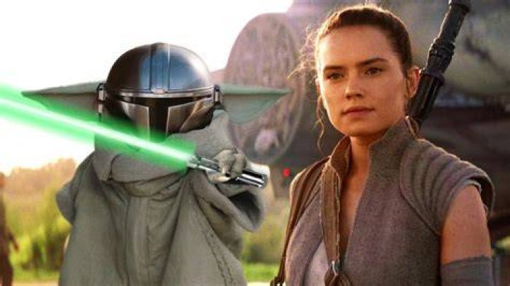 Jedi Mando Grogu and Rey in The Force Awakens.