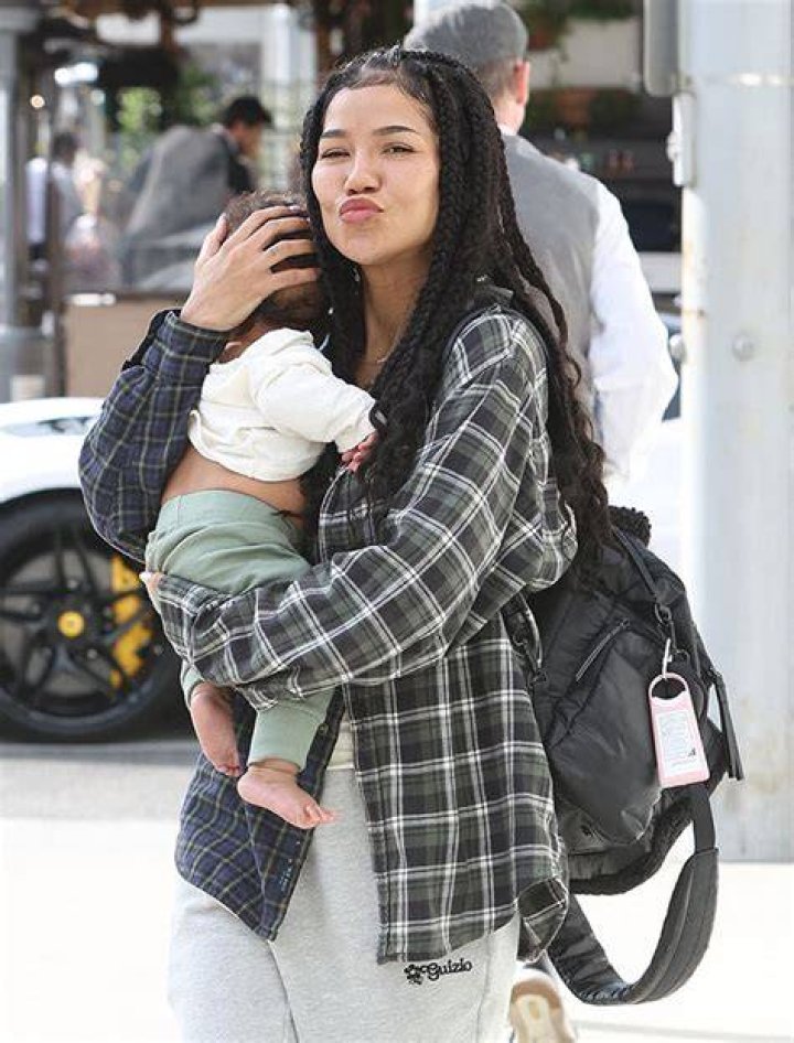 Jhené Aiko Gives Birth to Baby With Big Sean