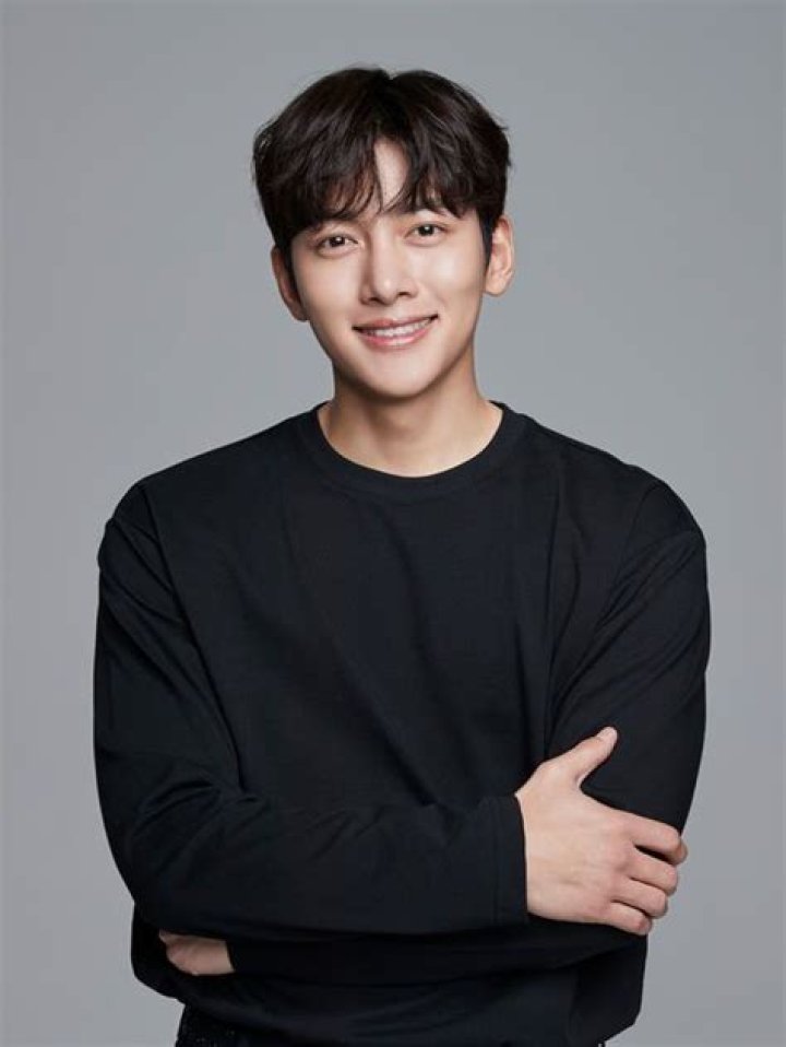 Ji Chang Wook height