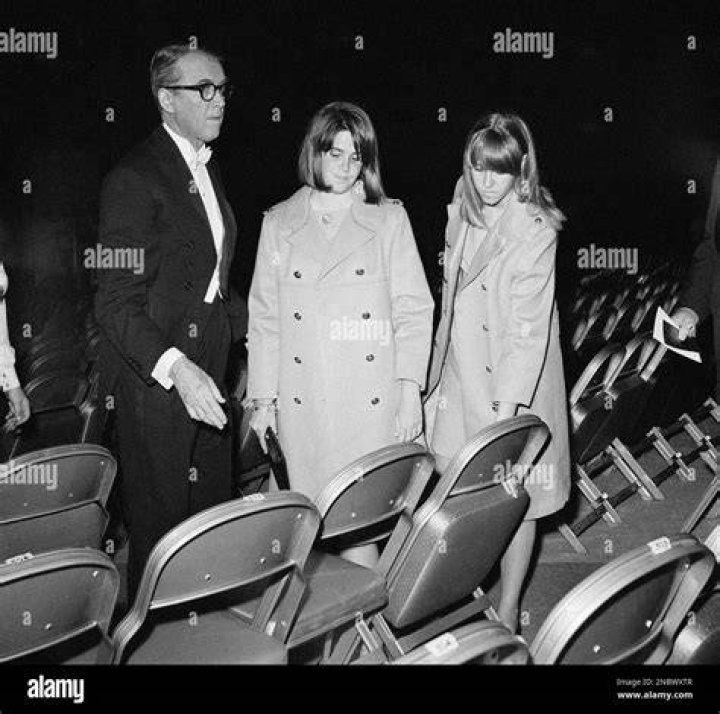 Jimmy Stewart with his 2 daughters Kelly and Judy at the 1967 Academy