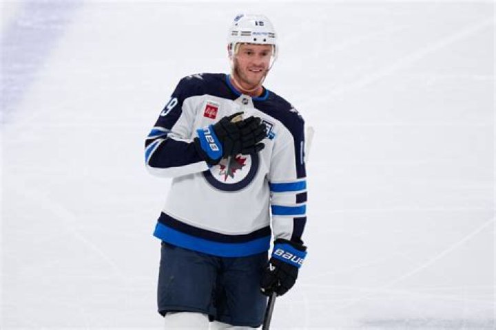 Jonathan Toews