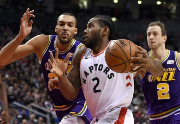 Kawhi Leonard Scores Career-High 45 Points In Win Over Utah Jazz