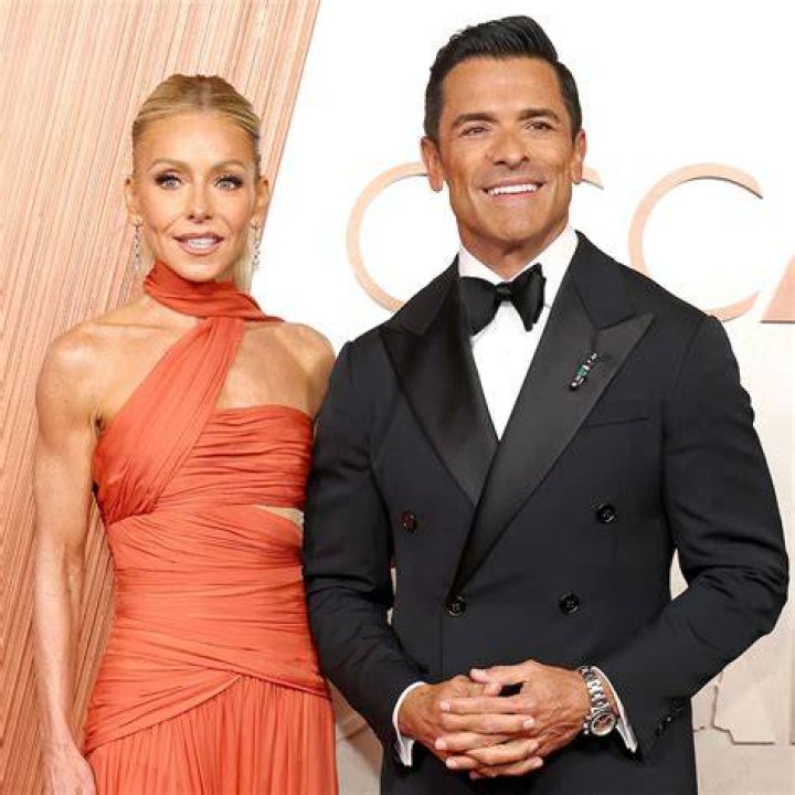 Kelly Ripa's early life Kelly Ripa's early life