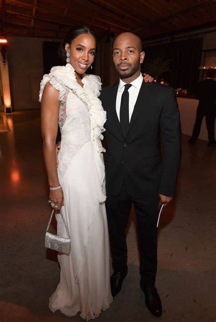 Kelly Rowland Kisses Her Husband in a Romantic New Photo as They