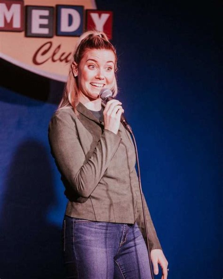 Kelsey Cook biography age, height, husband, comedy career Legit.ng
