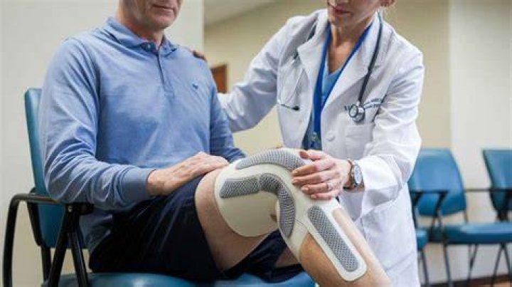 Kenny Omega Undergoes Knee Surgery [Report]