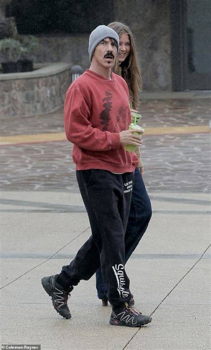Kiedis Girlfriend 2024: Exploring The Relationship Of Anthony Kiedis