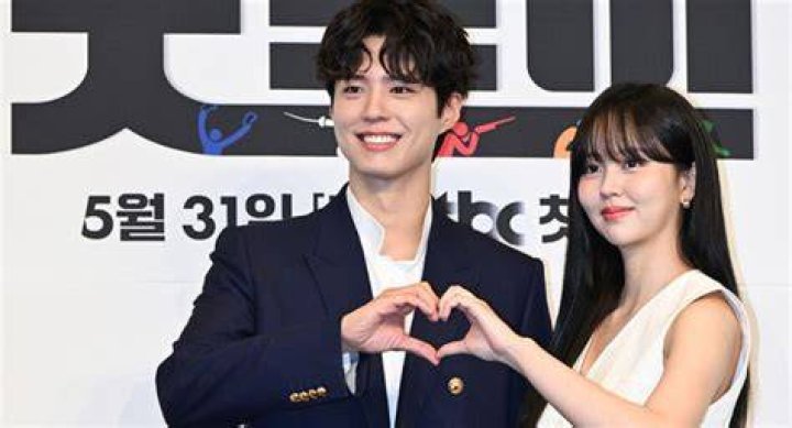Kim So Hyun Reveals, "I Sometimes Feel Like I Actually Love My On