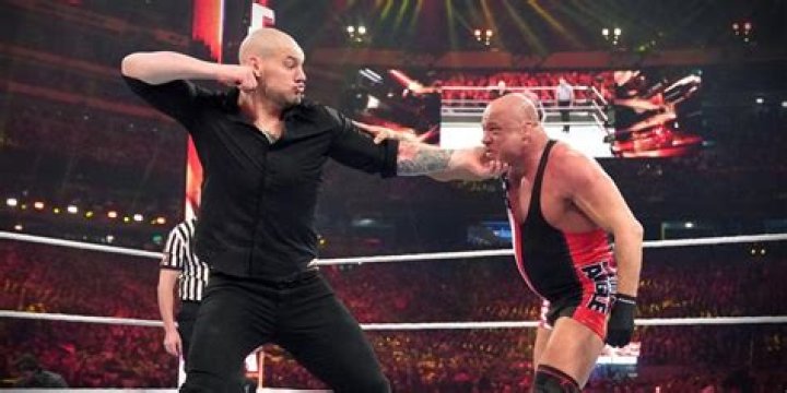 Kurt Angle v Baron Corbin WrestleMania 35 Cropped