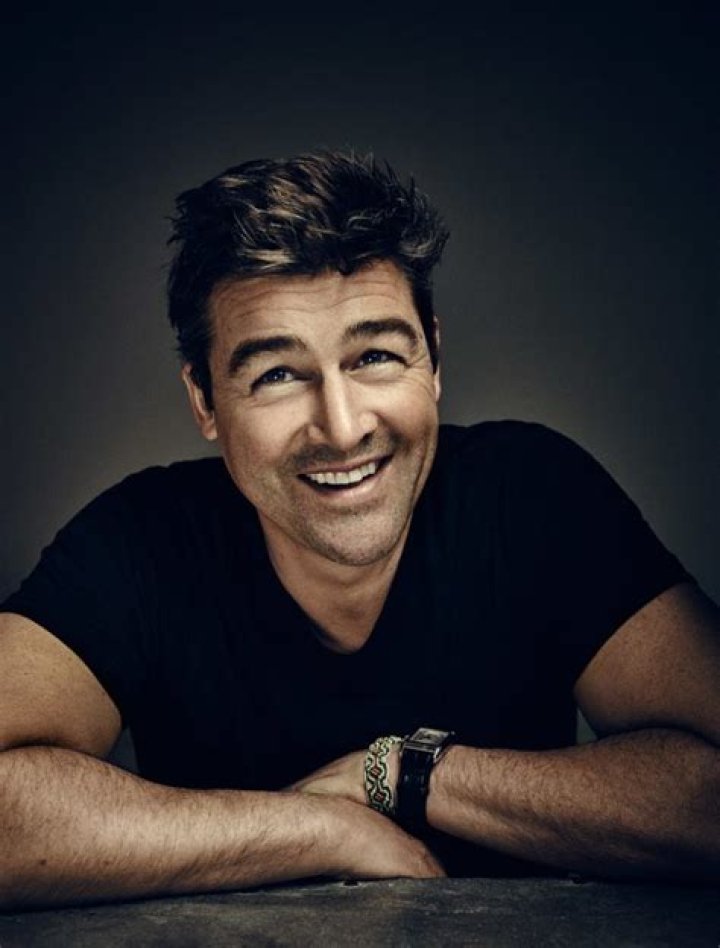 Kyle Chandler height