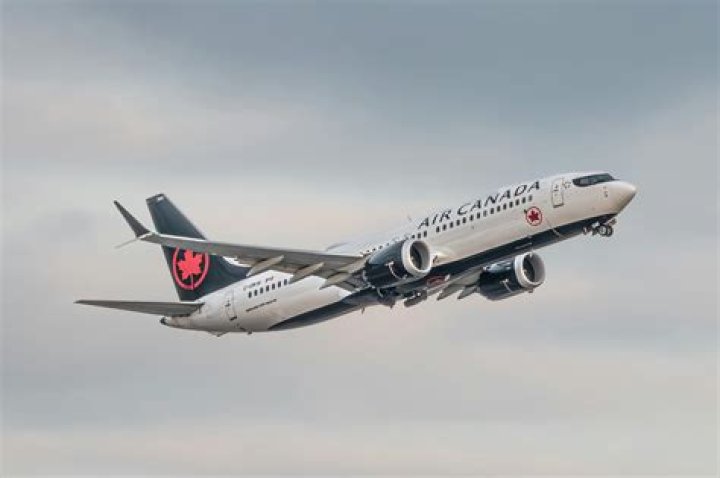 Kylig flygresa f&ouml;r pojke i Nigeria