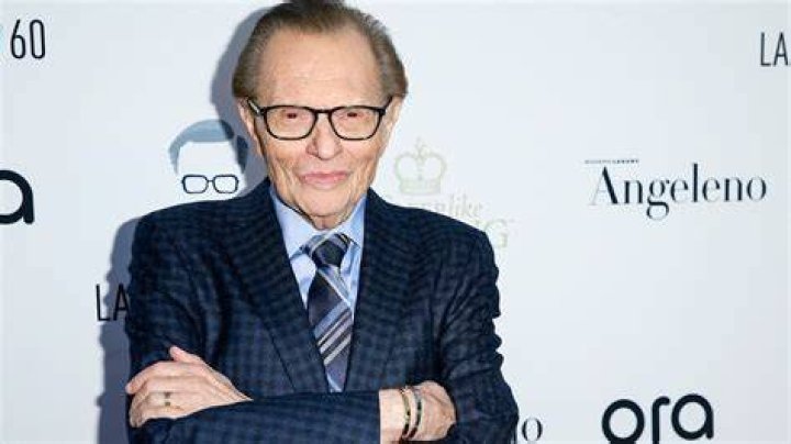 Larry King speaks to guests at a party held by CNN, celebrating King's fifty years of broadcasting in New York, in 2007. King died after being hospitalised with Covid-19. Photo / AP