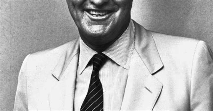 Leonard Hirshan dies at 86; longtime agent for Clint Eastwood latimes