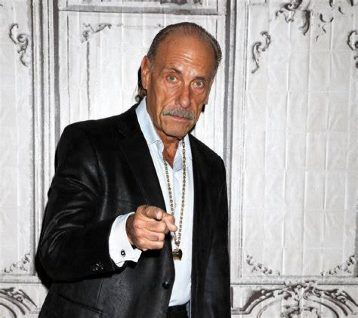 Les Gold breaks silence on 'death hoax' after 'crazy' rumor claiming