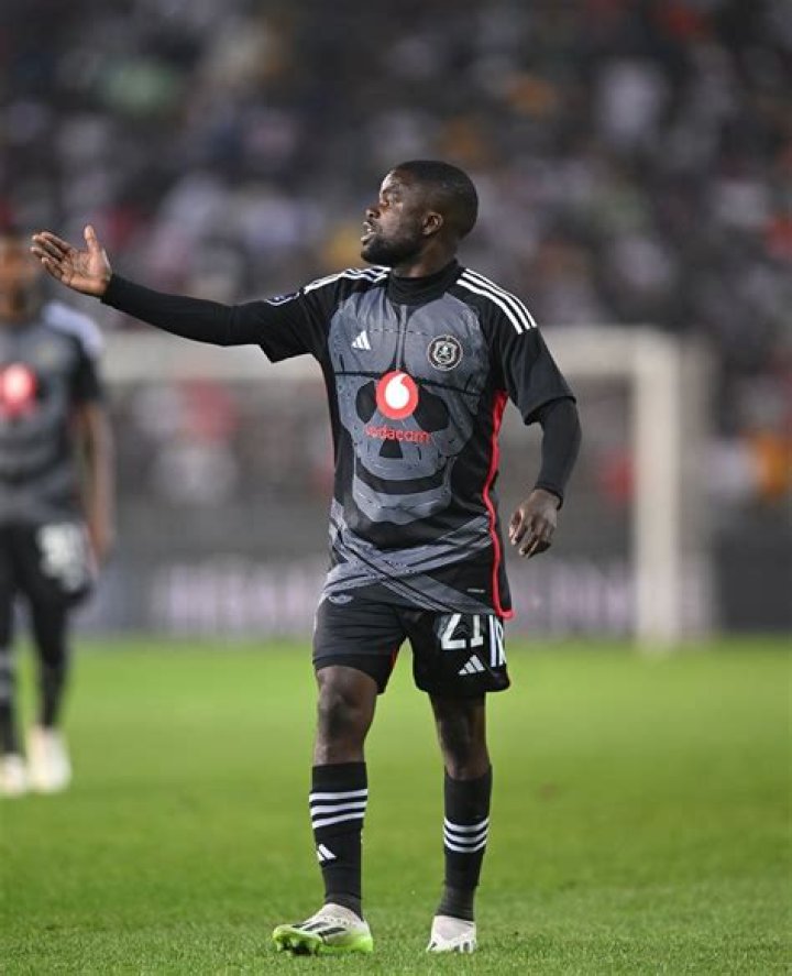 Lesedi Kapinga's biography: Orlando Pirates' pre-season signing